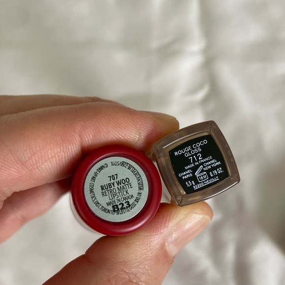 Chanel lip gloss & Mac lipstick bundle - Picture 3 of 16